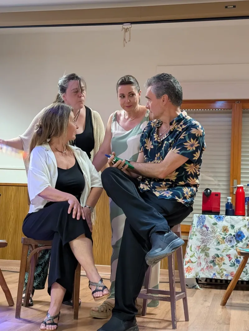 Trabajo de escena: alumnos interpretando juntos